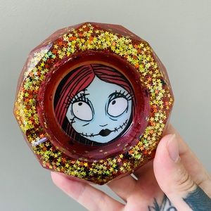 Sally ashtray